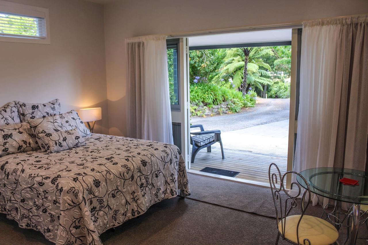 Amazing Kiwi Lodge Whangamata Exterior foto